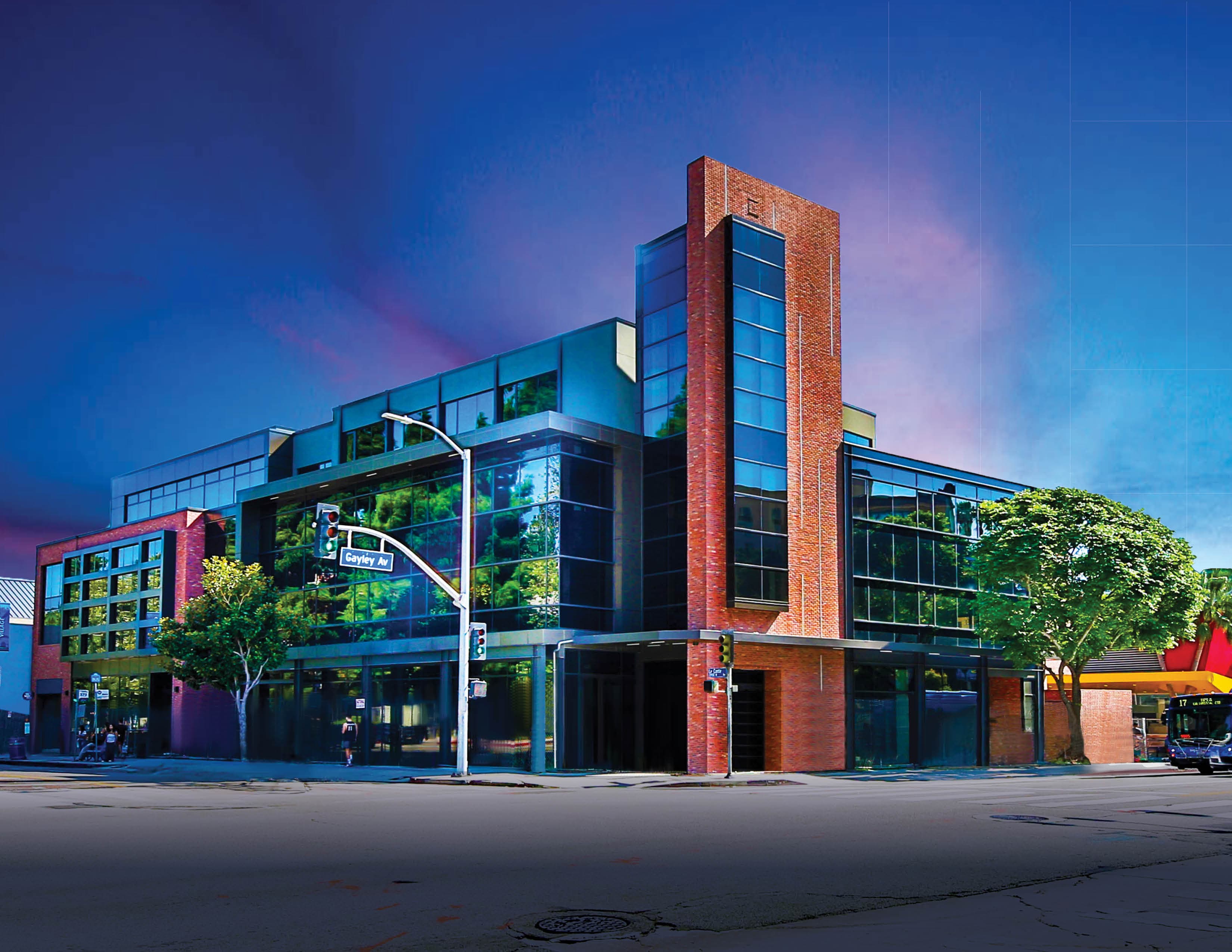 900 Gayley - Image 2