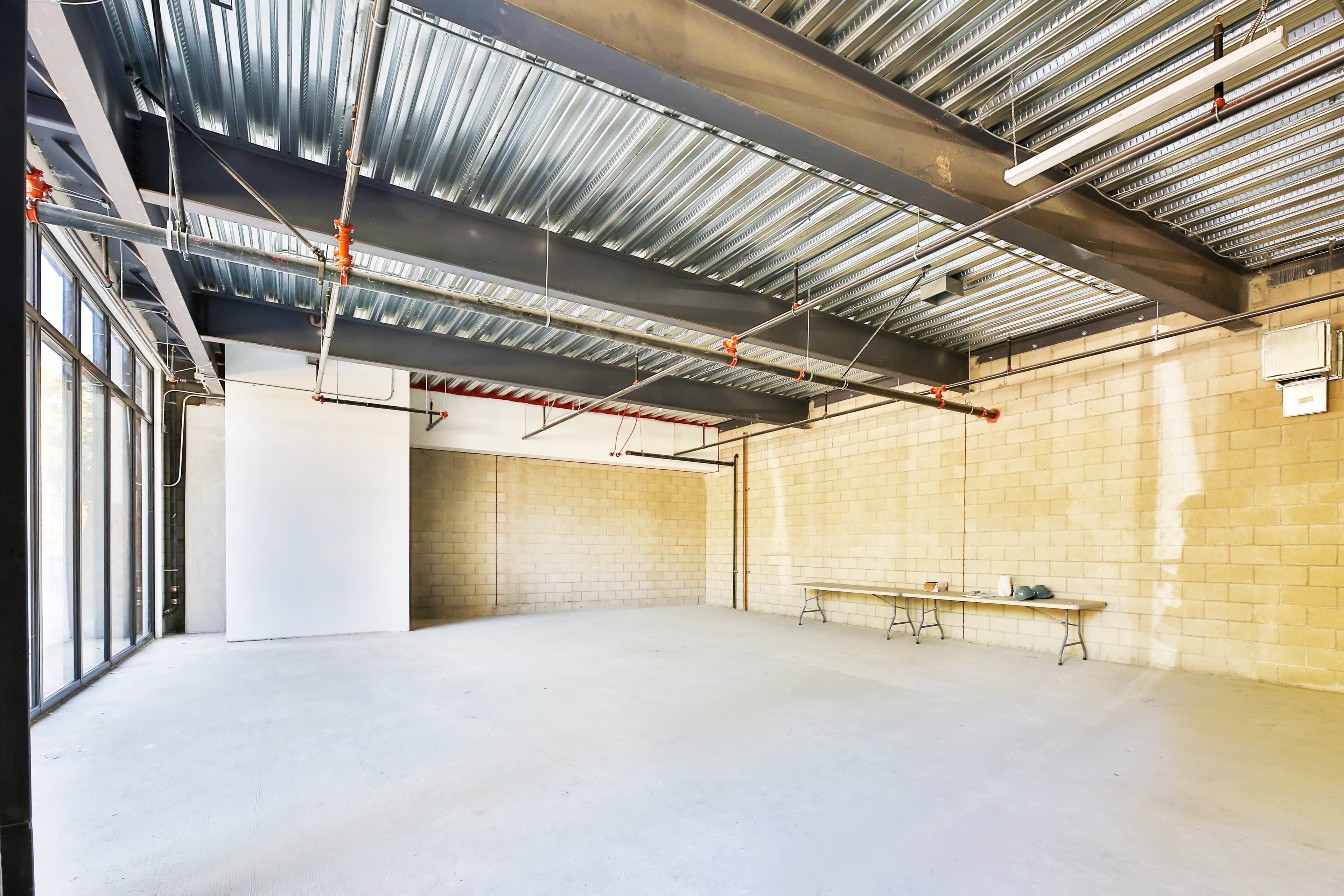 900 Gayley - Image 25