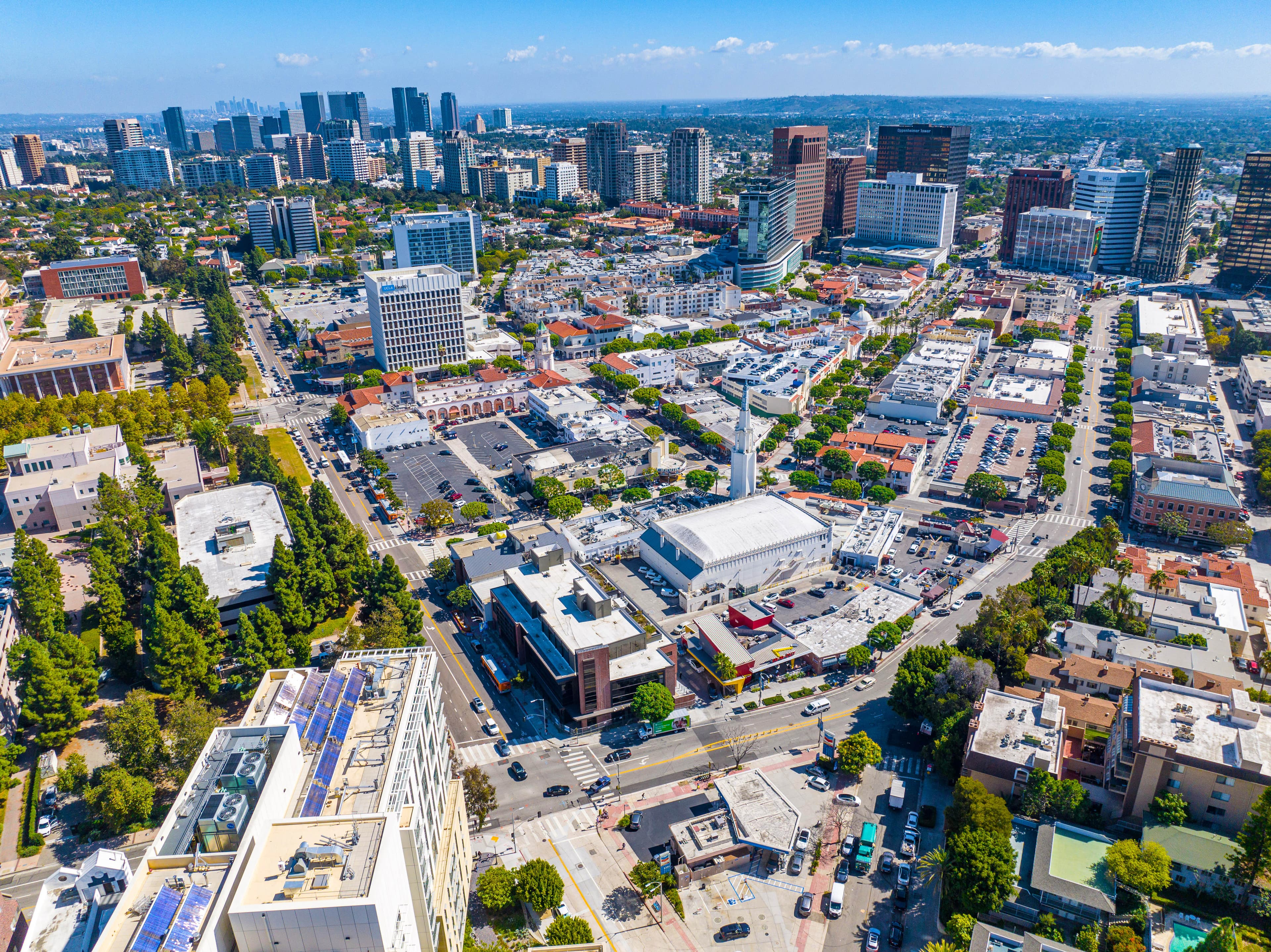 900 Gayley - Image 6