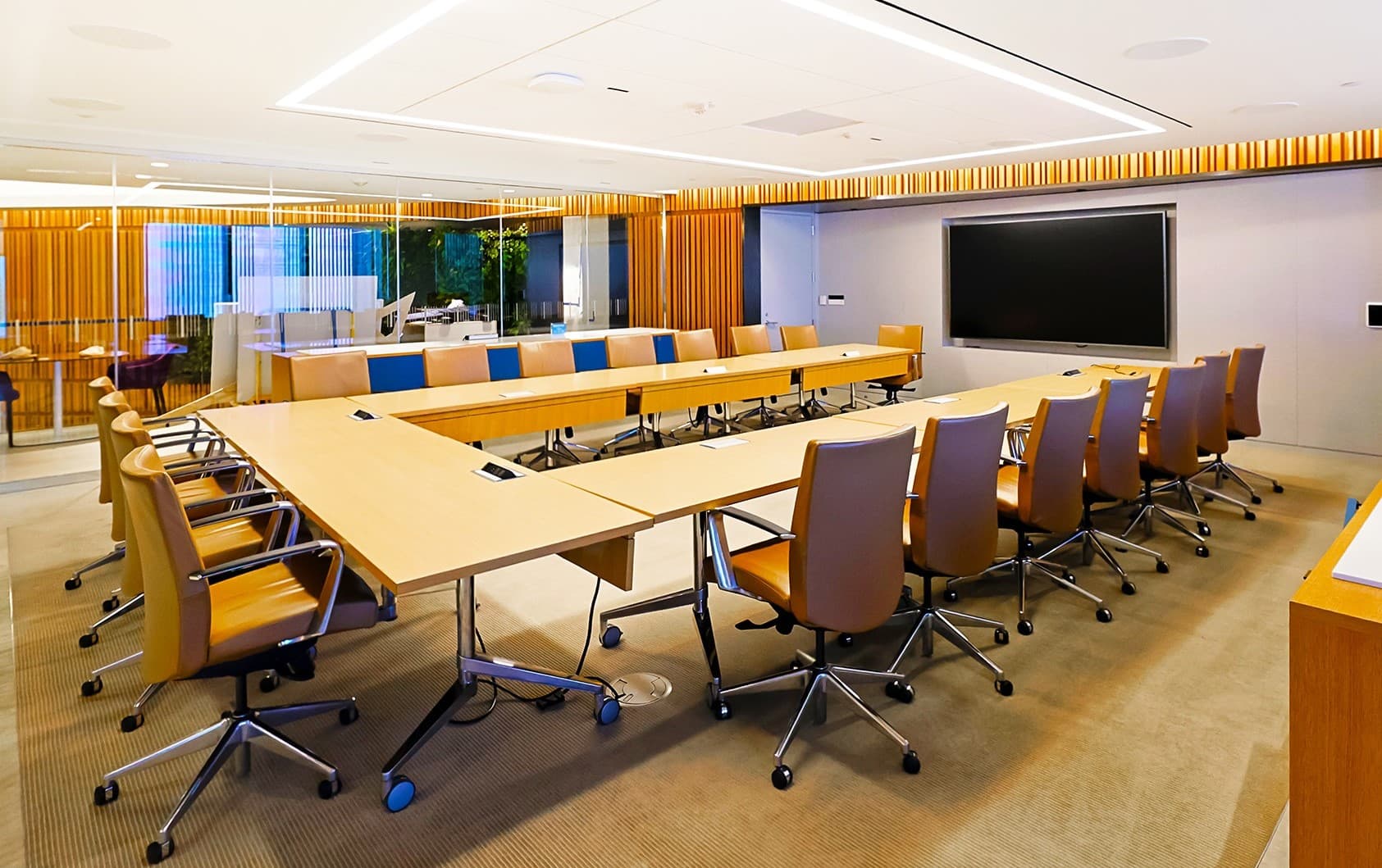 Bank of America Plaza - Image 5