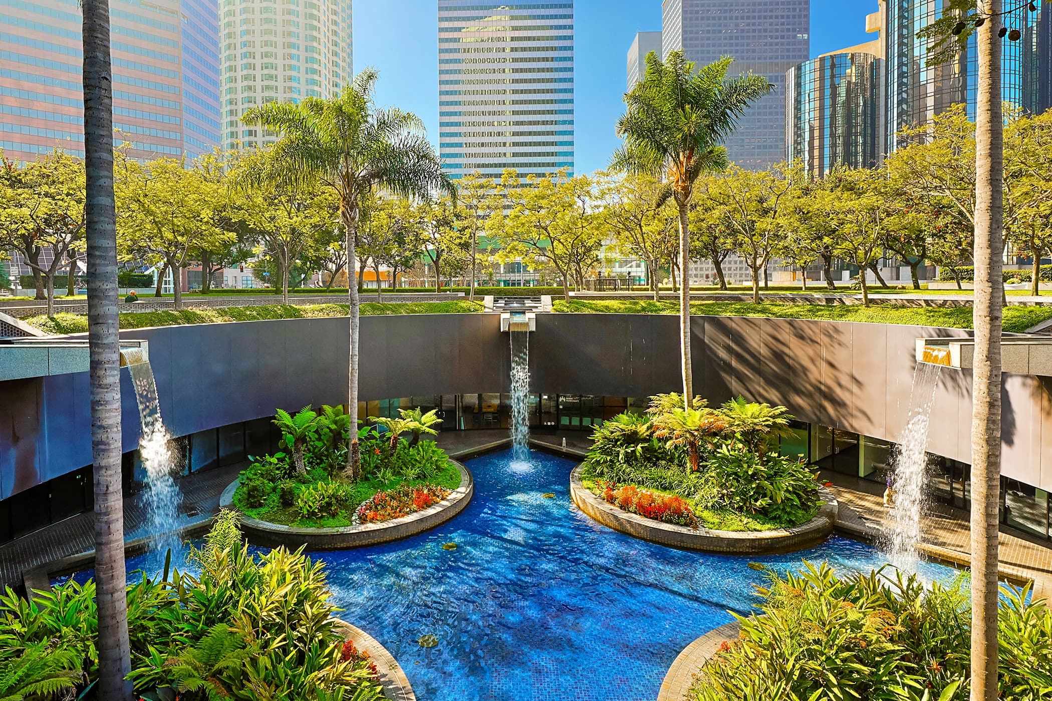 Bank of America Plaza - Image 8