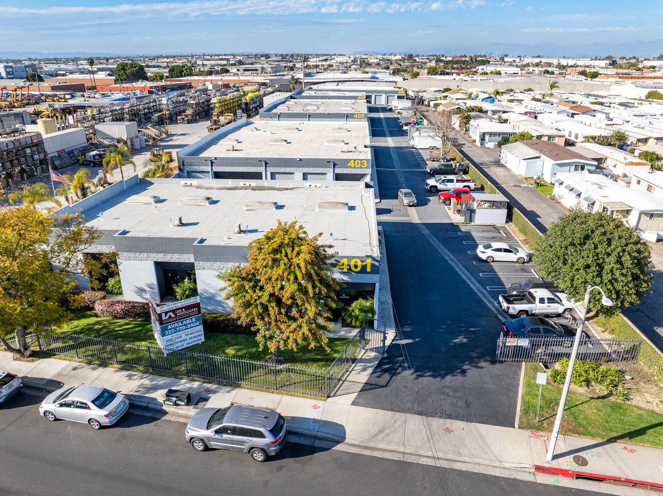 South Bay Trade Center - Image 14