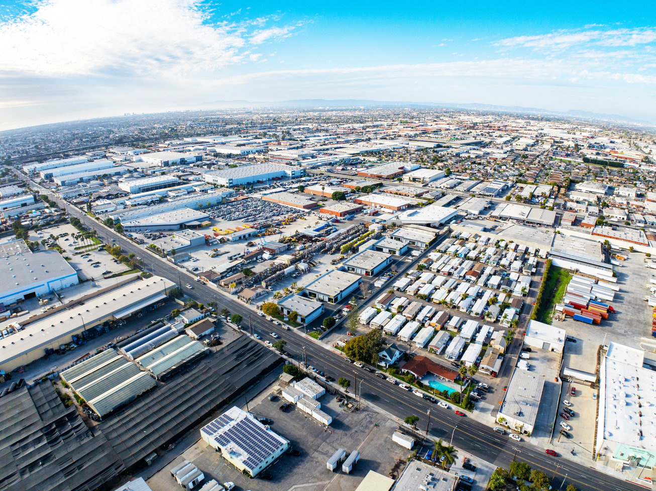 South Bay Trade Center - Image 5